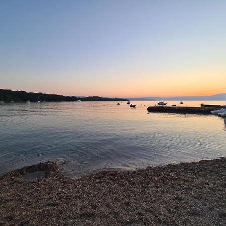 Vila Stemark Njivice Luaran gambar