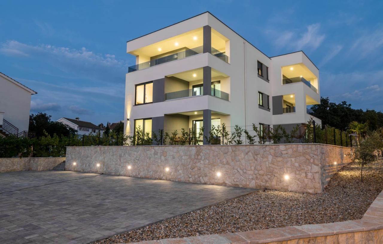 Vila Stemark Njivice Luaran gambar