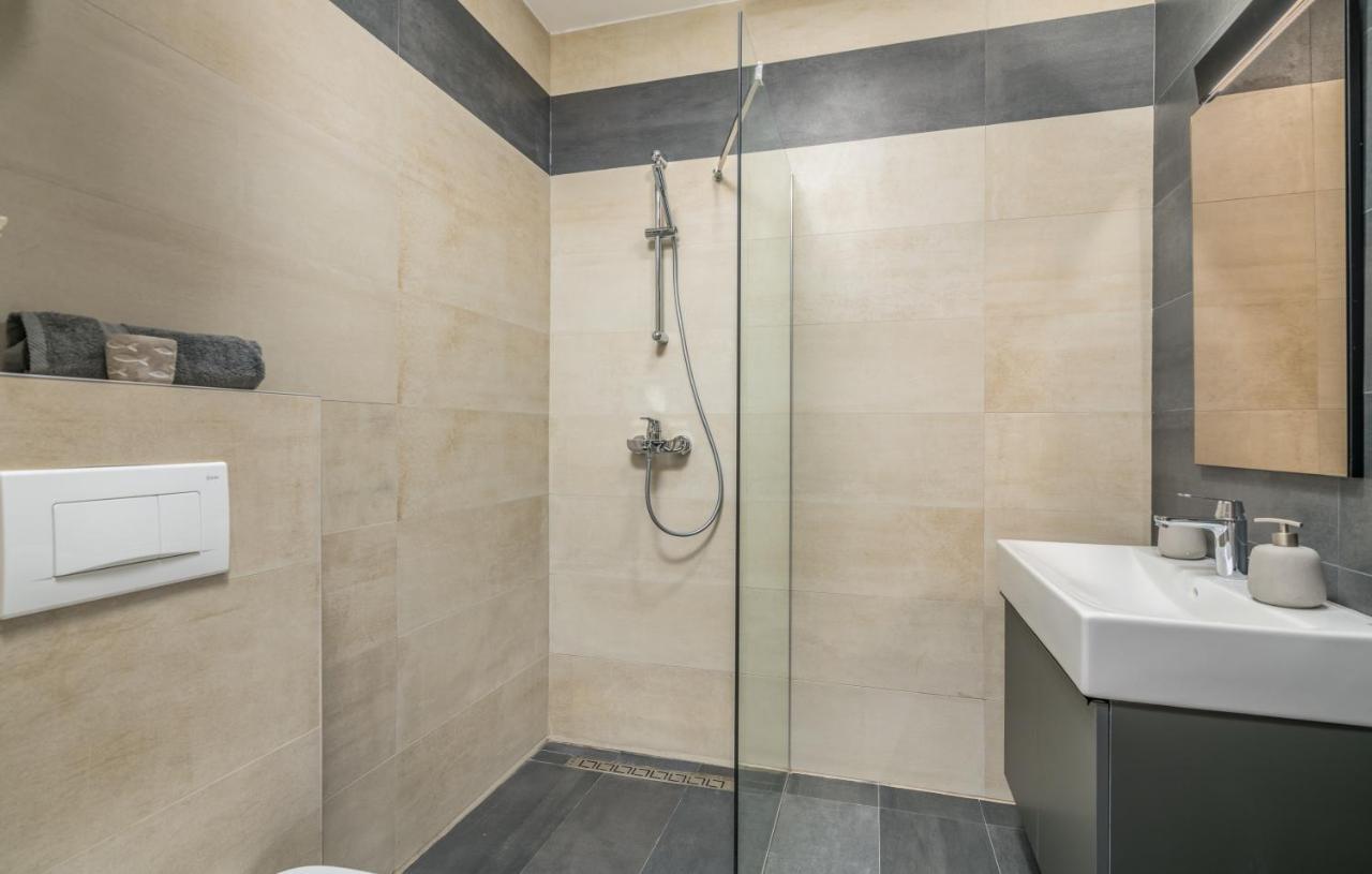 Vila Stemark Njivice Luaran gambar