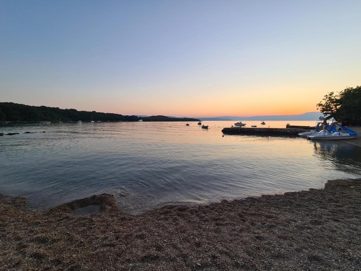 Vila Stemark Njivice Luaran gambar